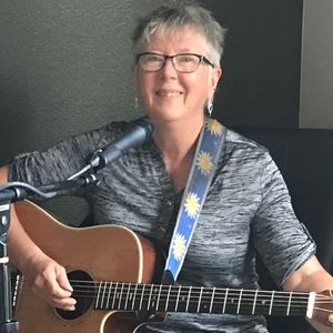 Meet your Posher, Laurie